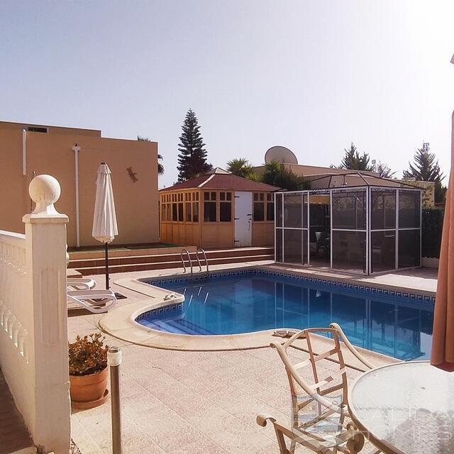 Casa de Tu y Mi : Resale Villa for Sale in La Alfoquia, Almería