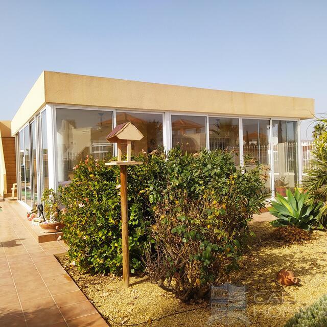 Casa de Tu y Mi : Resale Villa for Sale in La Alfoquia, Almería
