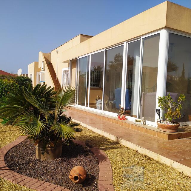 Casa de Tu y Mi : Resale Villa for Sale in La Alfoquia, Almería