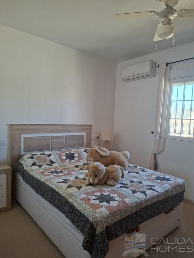 Casa de Zeus : Resale Villa for Sale in Arboleas, Almería