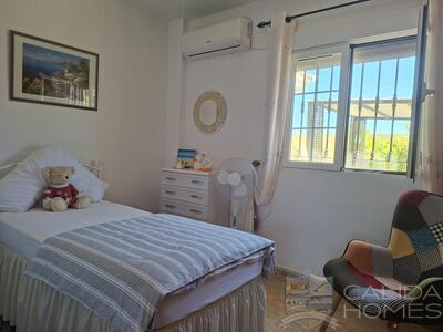 Casa de Zeus : Resale Villa in Arboleas, Almería