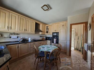 Casa de Zeus : Resale Villa in Arboleas, Almería