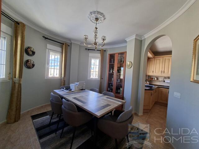 Casa de Zeus : Resale Villa for Sale in Arboleas, Almería