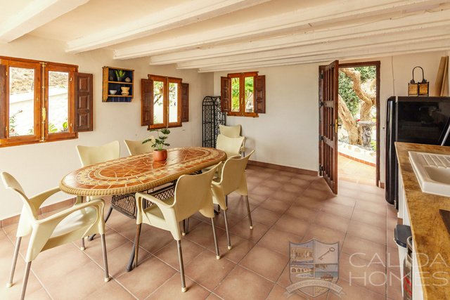Casa Dove : Detached Character House for Sale in Arroyo Medina, Almería