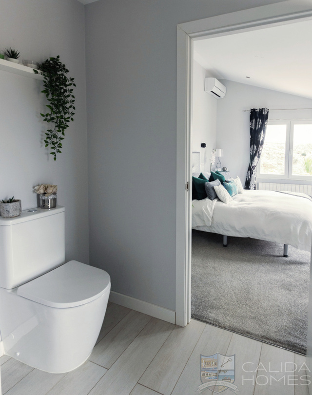 Casa Dove : Detached Character House for Sale in Arroyo Medina, Almería