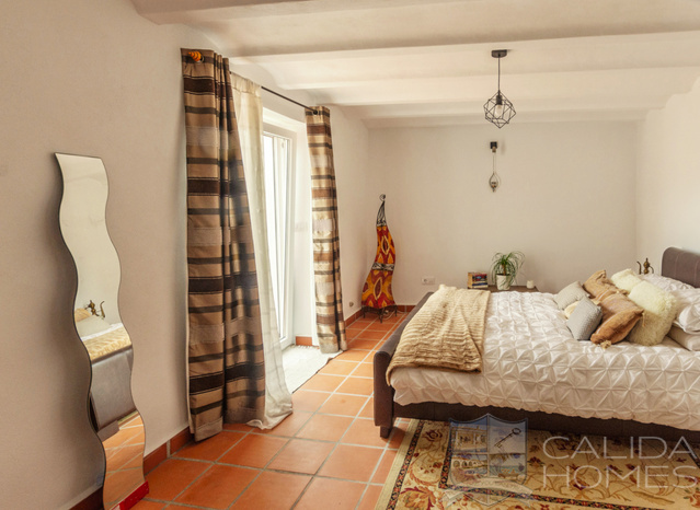 Casa Dove : Detached Character House for Sale in Arroyo Medina, Almería