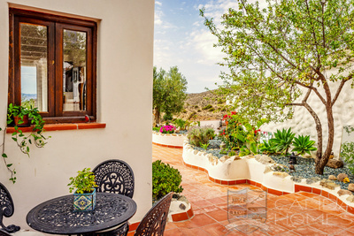 Casa Dove : Detached Character House in Arroyo Medina, Almería