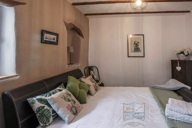 Casa Dove : Detached Character House for Sale in Arroyo Medina, Almería