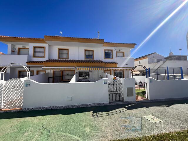 Casa Finch : Duplex for Sale in Torre De La Horadada, Alicante