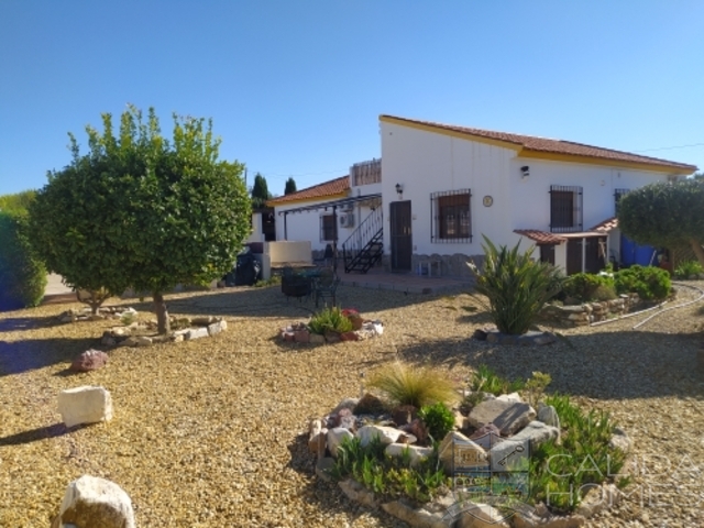 Casa Flora : Resale Villa for Sale in Arboleas, Almería