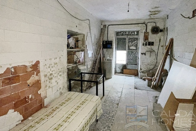 Casa Frank: Village or Town House for Sale in Albanchez, Almería
