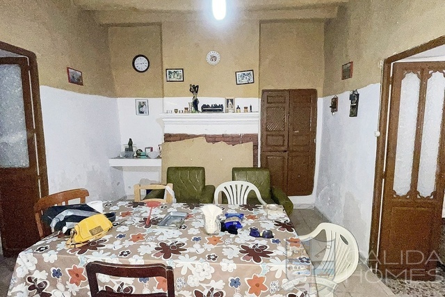 Casa Frank: Village or Town House for Sale in Albanchez, Almería