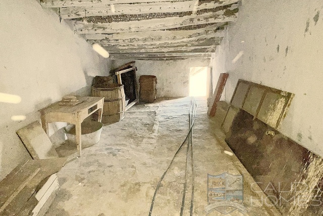 Casa Frank: Village or Town House for Sale in Albanchez, Almería