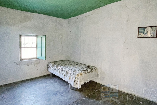 Casa Frank: Village or Town House for Sale in Albanchez, Almería