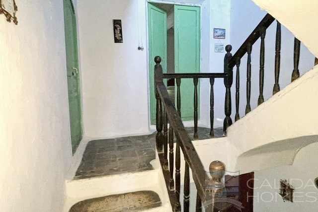 Casa Frank: Village or Town House for Sale in Albanchez, Almería