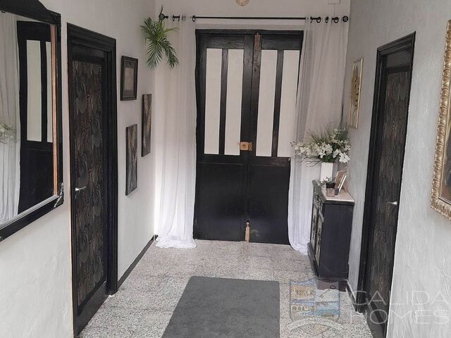 Casa Frankie: Village or Town House for Sale in Purchena, Almería