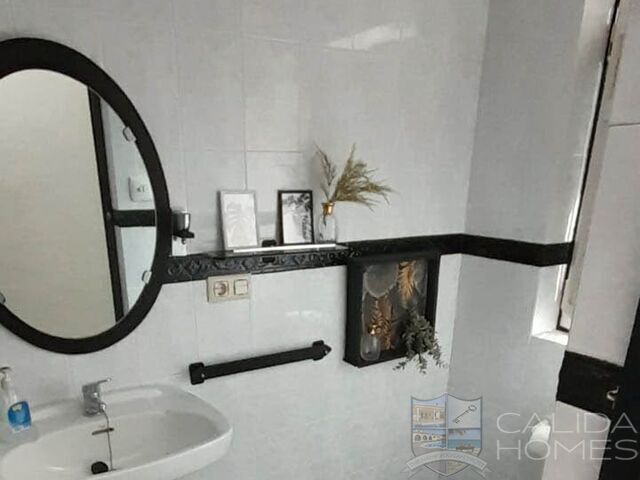 Casa Frankie: Village or Town House for Sale in Purchena, Almería