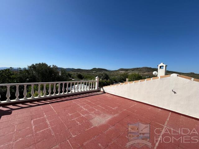 Casa Fuente: Resale Villa for Sale in Oria, Almería