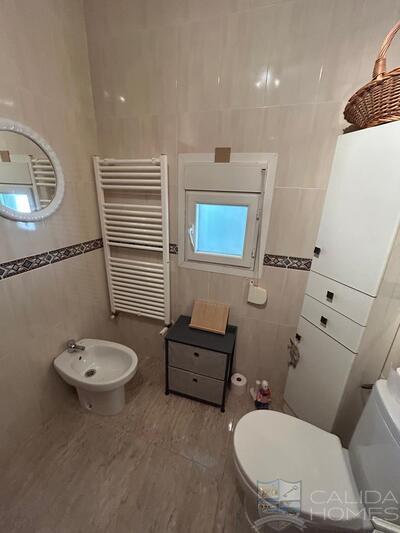 Casa Fuente: Resale Villa in Oria, Almería