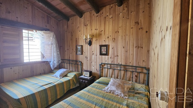 Casa Goldi: Detached Character House for Sale in Sierro, Almería