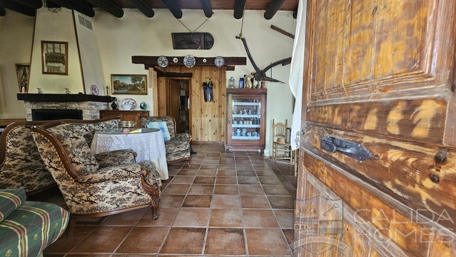 Casa Goldi: Detached Character House for Sale in Sierro, Almería