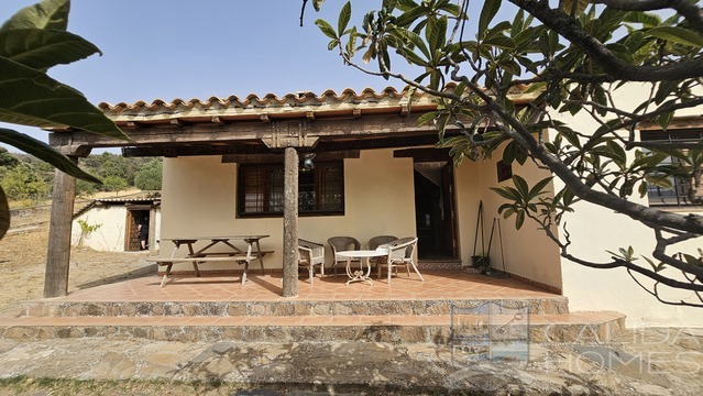 Casa Goldi: Detached Character House for Sale in Sierro, Almería