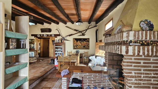 Casa Goldi: Detached Character House for Sale in Sierro, Almería
