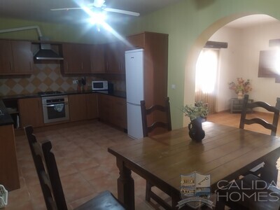 Casa Grande: Resale Villa in Arboleas, Almería