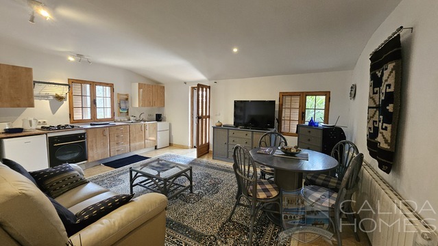 Casa Guapisima: Detached Character House for Sale in Albox, Almería