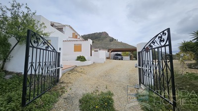 Casa Guapisima: Detached Character House in Albox, Almería