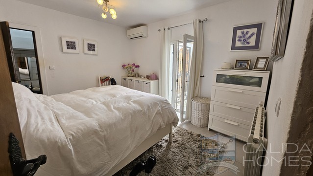 Casa Guapisima: Detached Character House for Sale in Albox, Almería