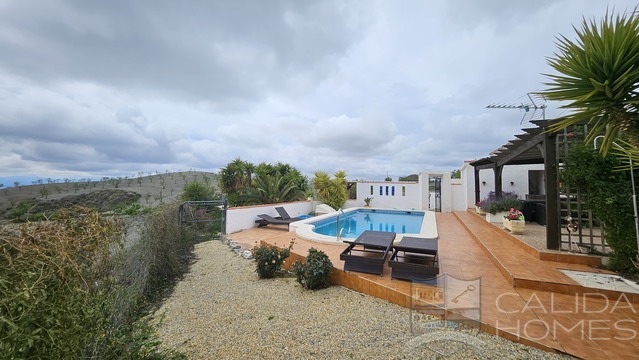 Casa Guapisima: Detached Character House for Sale in Albox, Almería