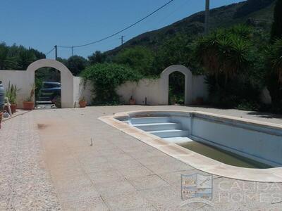 Casa Hacienda: Detached Character House in Cantoria, Almería