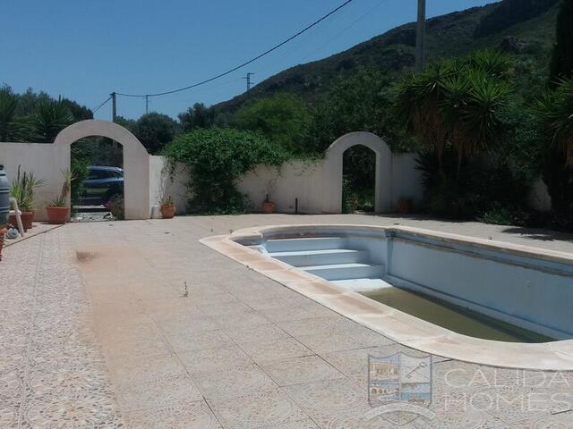 Casa Hacienda: Detached Character House for Sale in Cantoria, Almería