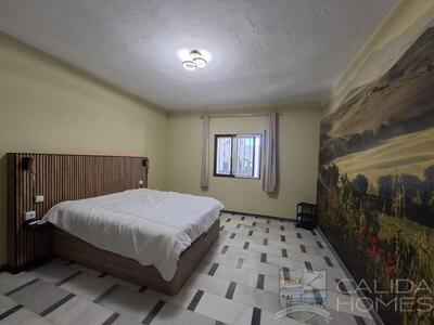 Casa Haven : Resale Villa in Somontin, Almería
