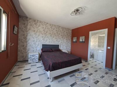 Casa Haven : Resale Villa in Somontin, Almería