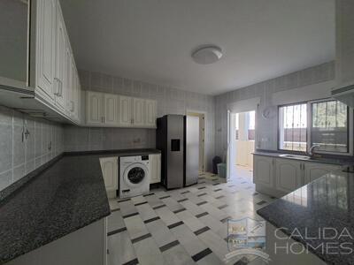 Casa Haven : Resale Villa in Somontin, Almería