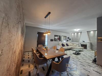 Casa Haven : Resale Villa in Somontin, Almería