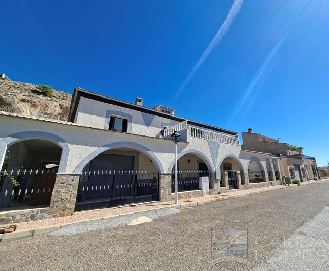 Casa Haven : Resale Villa for Sale in Somontin, Almería