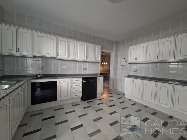 Casa Haven : Resale Villa for Sale in Somontin, Almería