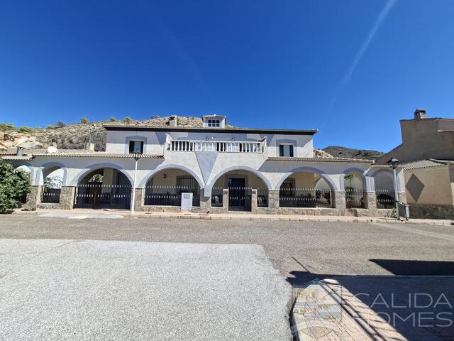 Casa Haven : Resale Villa for Sale in Somontin, Almería