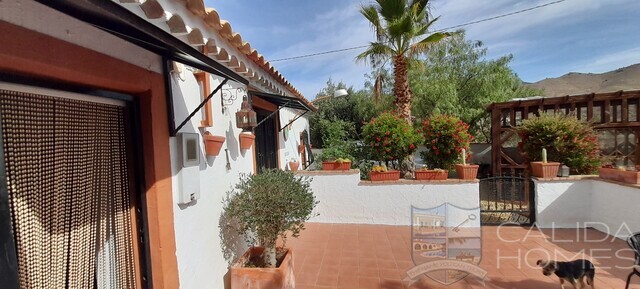 Casa Jen: Detached Character House for Sale in Oria, Almería