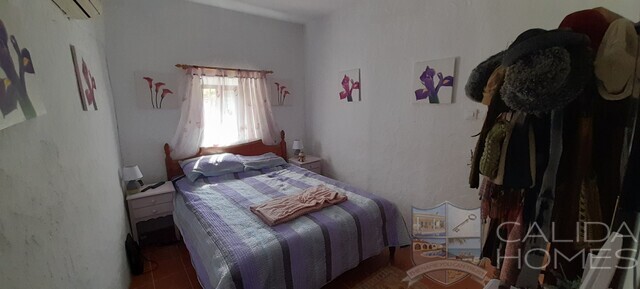 Casa Jen: Detached Character House for Sale in Oria, Almería
