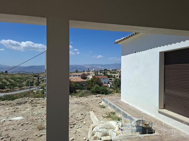 Casa King of the Castle: Resale Villa for Sale in Partaloa, Almería