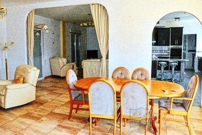 Casa Labores: Resale Villa in Albox, Almería