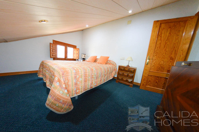 Casa Lindo: Detached Character House for Sale in Albox, Almería