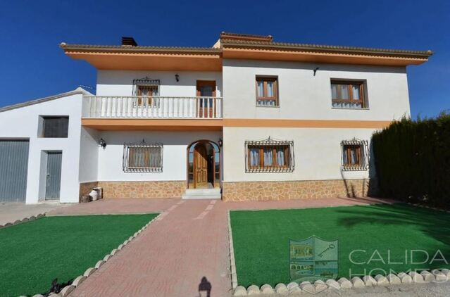 Casa Lindo: Detached Character House for Sale in Albox, Almería