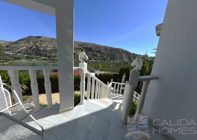 Casa Lindo: Detached Character House for Sale in Albox, Almería