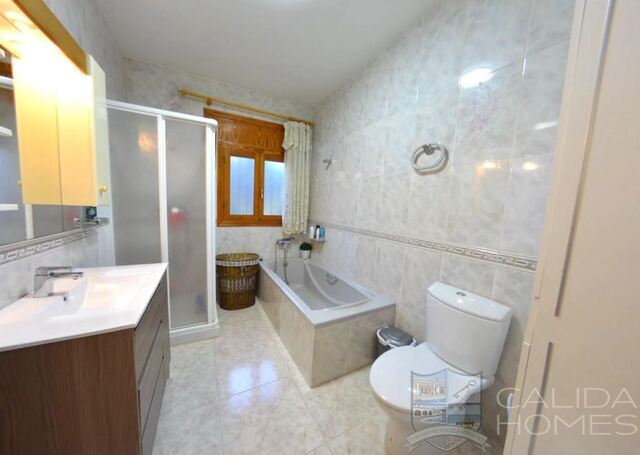 Casa Lindo: Detached Character House for Sale in Albox, Almería