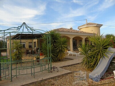 Casa Lucinda: Resale Villa in Albox, Almería